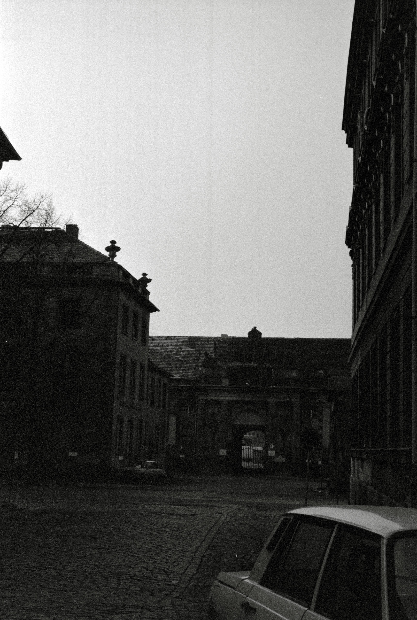 AHP F1993 03 004 sc240902 img05 NLP